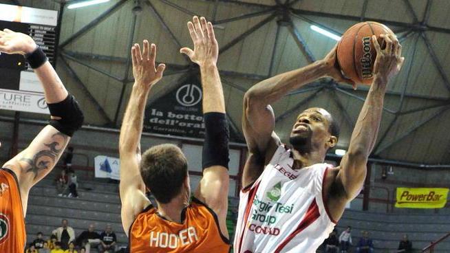 Si annuncia un assalto da Reggio con Antonio Graves nel mirino