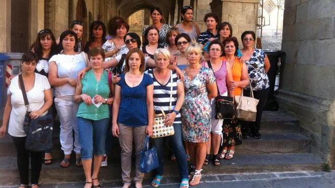 Pulizie, le lavoratrici in attesa di notizie