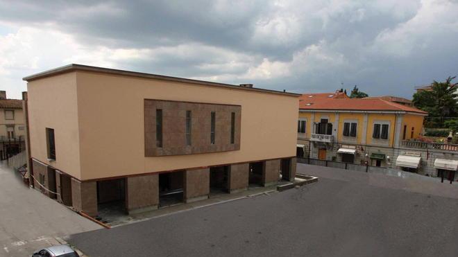Aspettando il gestore tutto congelato al teatro