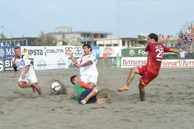 Beach soccer, Viareggio sconfitto nella sfida contro la Sambenedettese 