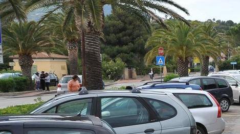 Attivati i parcometri: 14 aree a pagamento a Campo nell’Elba