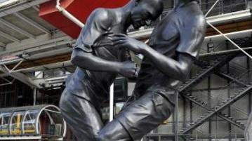Materazzi sarà ospite al vernissage con la statua della testata