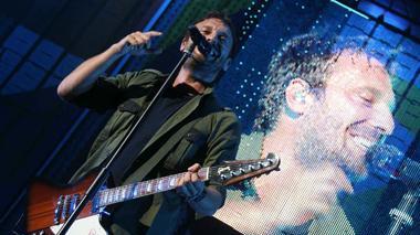 Cesare Cremonini fa ballare il PalaModì a colpi di hit