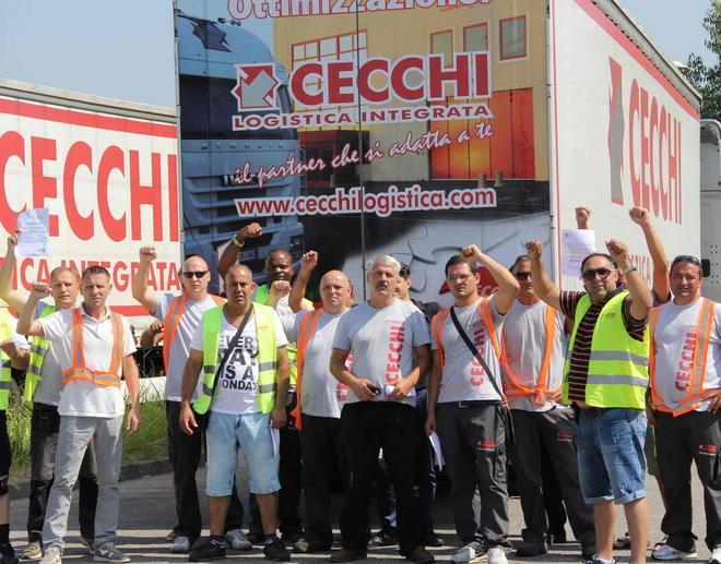 Autisti in sciopero contro la cooperativa 