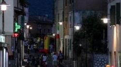 Vaiano, una notte di sport e shopping