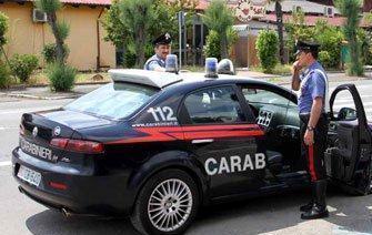 Ruba all’Esselunga e aggredisce i carabinieri 