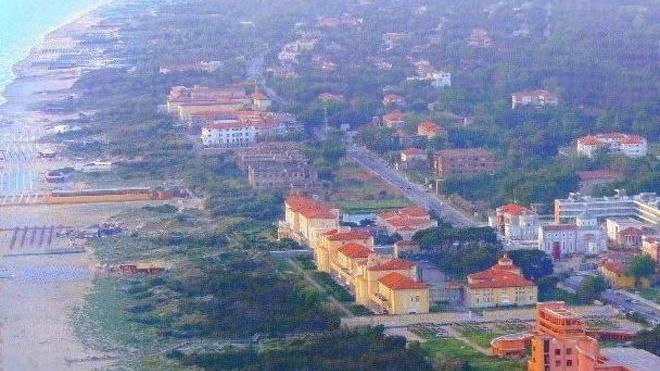 Quelle aiuole vicino alla stazione lasciate senz’acqua