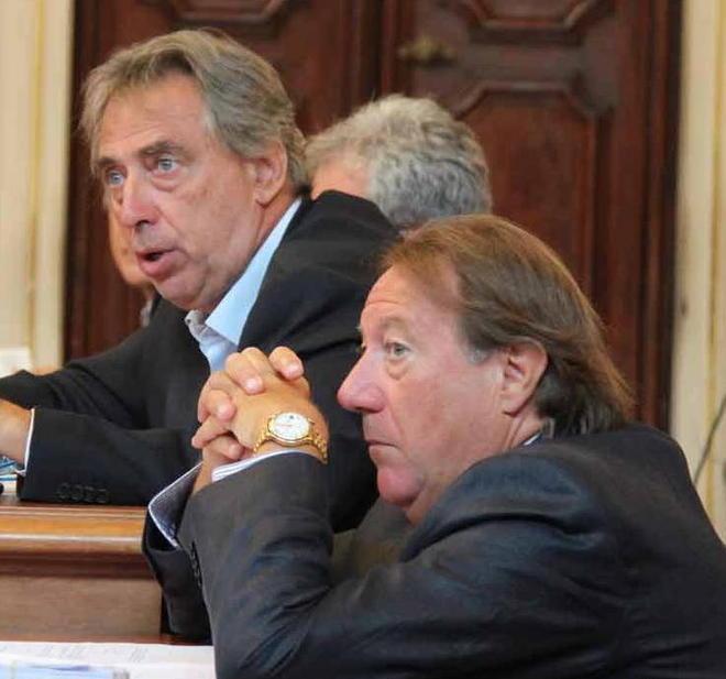 Il bilancio passa: scontro su stadio, teatro e partecipate 