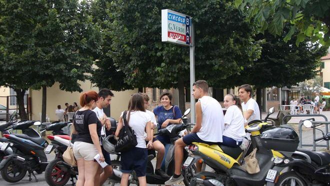I ragazzi di Casale: “Comune dacci in gestione il campetto di calcio”