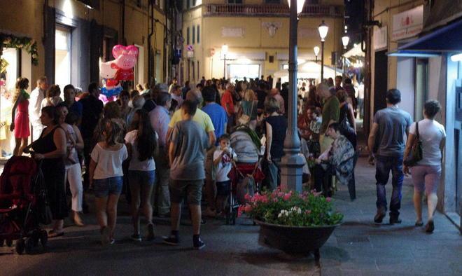 Torna l’apertura del giovedì sera 