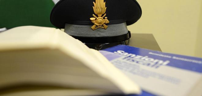 Sette anni al maresciallo della Finanza 