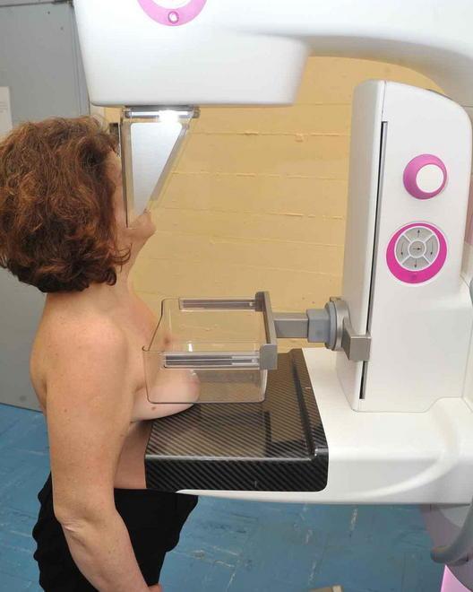 Mammografia a 223 giorni «Così è favorito il privato»