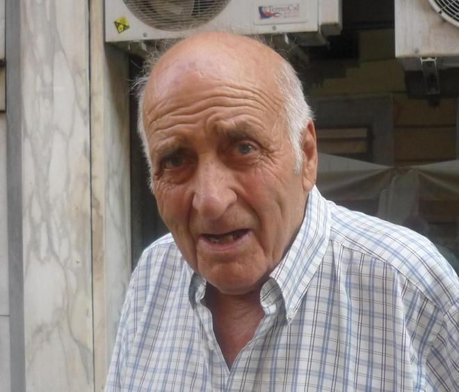 Anziano picchiato da una donna del paese