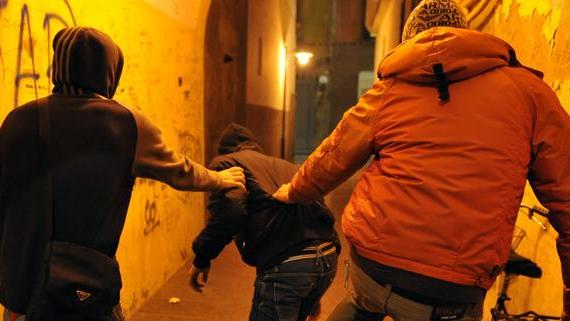 Più controlli dei vigili contro i bulli serali