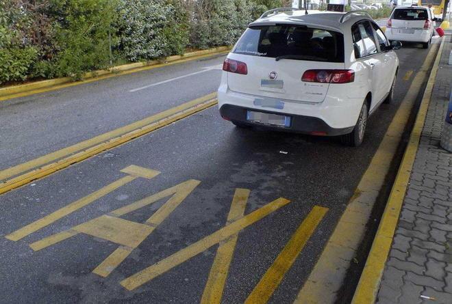 Viaggia in taxi a sbafo per 60 chilometri: denunciato un ventenne 
