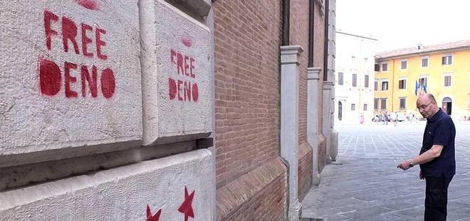 Le pareti della chiesa come bacheche 