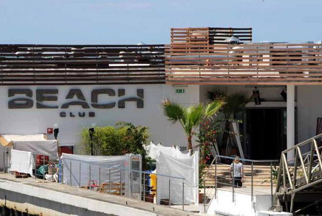 Litorale sporco, Dallori non ci sta «Non è solo colpa del Beach club»