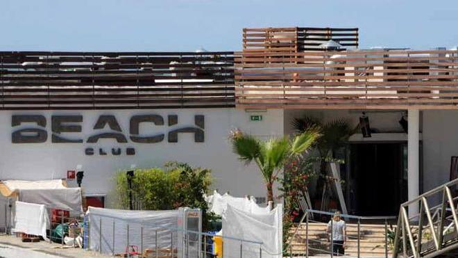 Litorale sporco, Dallori non ci sta «Non è solo colpa del Beach club»