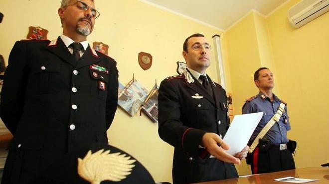 Rinchiuse in ufficio pure un bimbo arrestato il rapinatore della banca