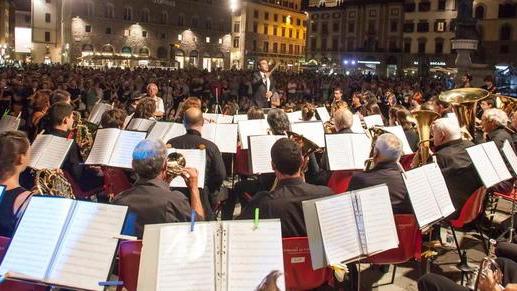 Successo in piazza della Signoria per la Filarmonica di Peccioli