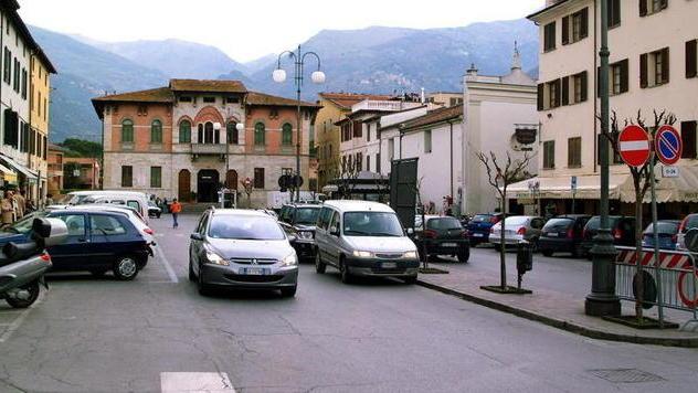 Linea dura di Del Dotto «La piazza sarà pedonale»
