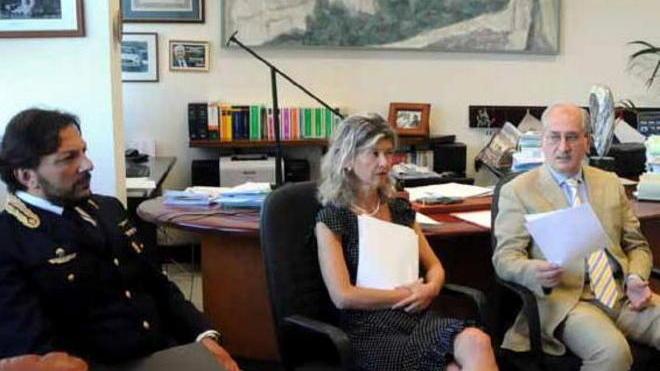 Liberi gli Alibani, resta in carcere il bancario Lucchesi