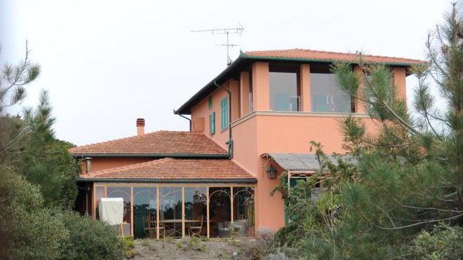 14mila euro a settimana per stare nella villa di Grillo