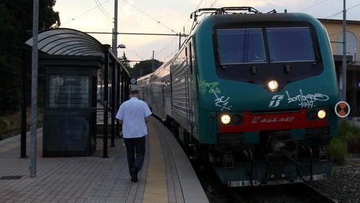 Capotreno in ospedale dopo una testata in faccia