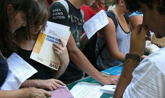 Libri scolastici gratuiti da oggi la distribuzione 