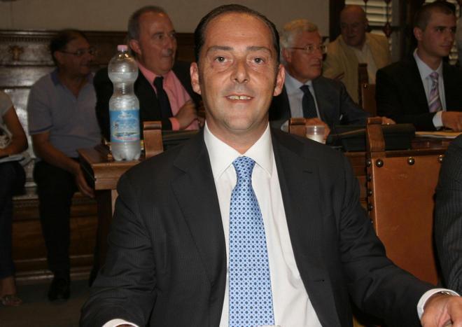 Maggioranza in frantumi addio di Soldi, bilancio sul filo 
