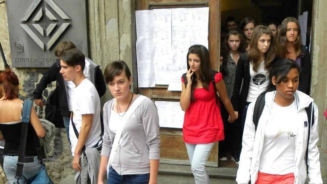 Ha la casa popolare ma non i soldi per la scuola dei figli