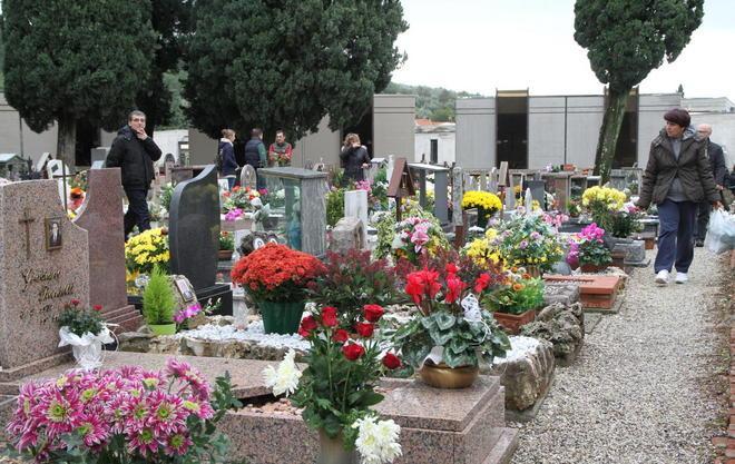 Verso una gestione privata Bando per il camposanto
