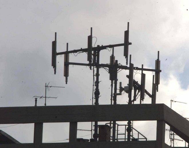 Elettrosmog: da Asl e Arpat ancora nessuna risposta