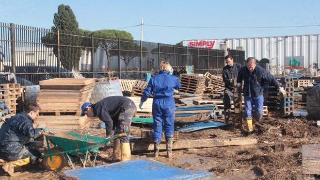 Dopo il dramma tutti subito al lavoro