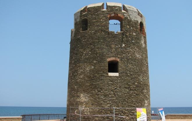 Allarme sicurezza per la torre Il sindaco: restauro urgente 
