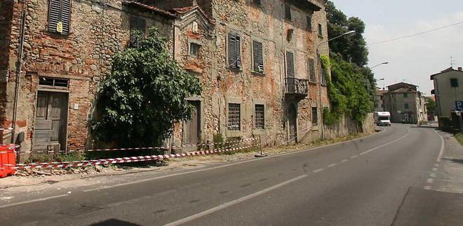 Si rifarà l’asfalto Via Lucchese chiusa da Fornaci a Pescia 