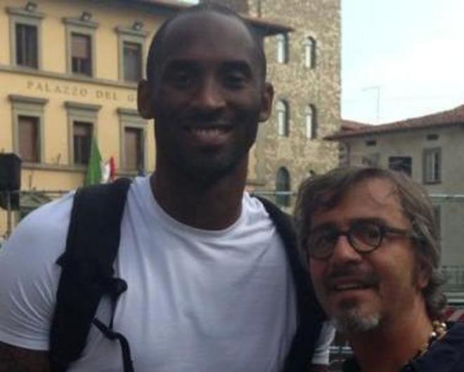 Kobe Bryant torna a Pistoia dove iniziò a giocare a basket 