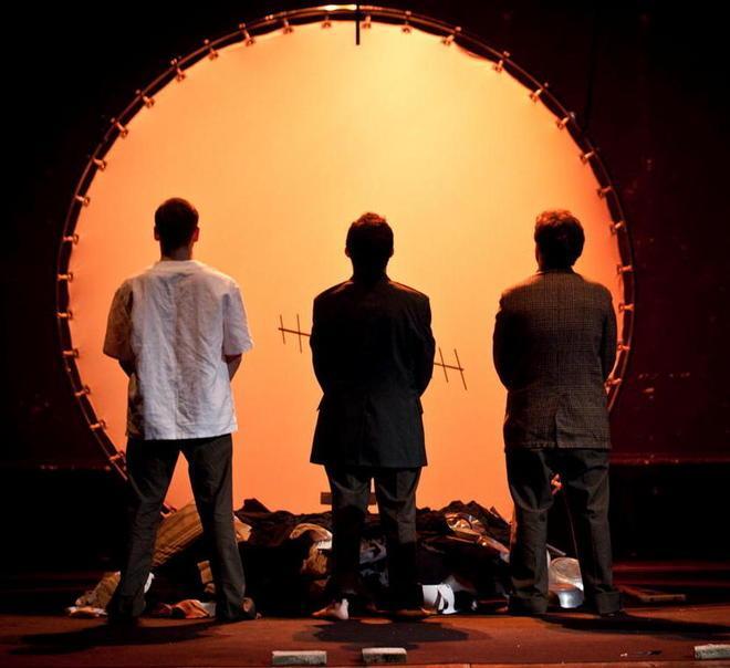 Nof4 versione teatrale