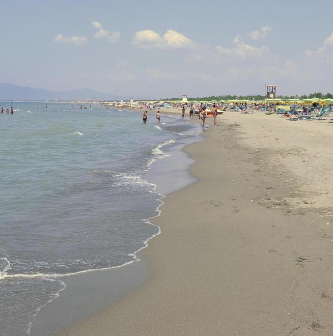 Trovato osso umano sulla spiaggia di Principina 