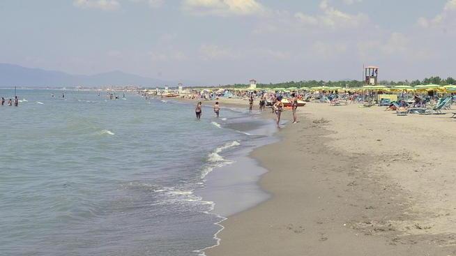 Trovato osso umano sulla spiaggia di Principina