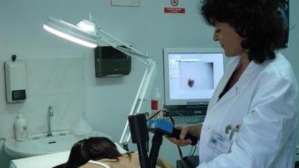Cadde durante l’ecografia, risarcita dall’Asl