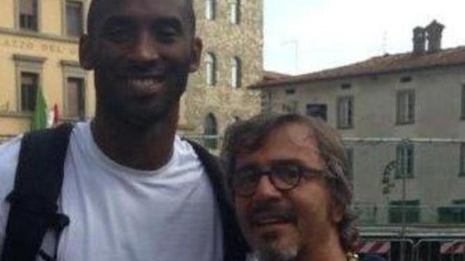 Kobe Bryant a sorpresa tra i vecchi amici di Cireglio