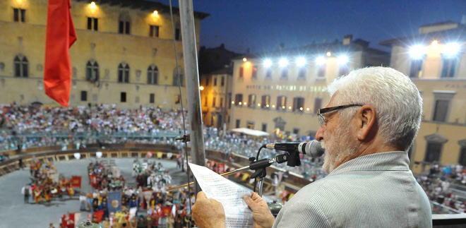 Quattromila in piazza del Duomo, Ugo Pagliai apre la contesa