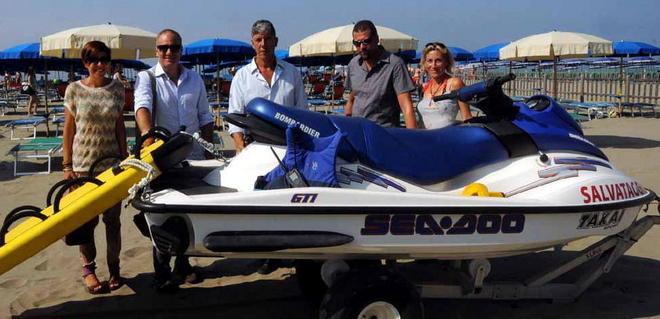 Moto d’acqua per soccorrere i bagnanti in difficoltà in mare