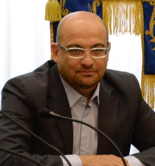 Millozzi: «Parrella verso un’autarchia anacronistica»