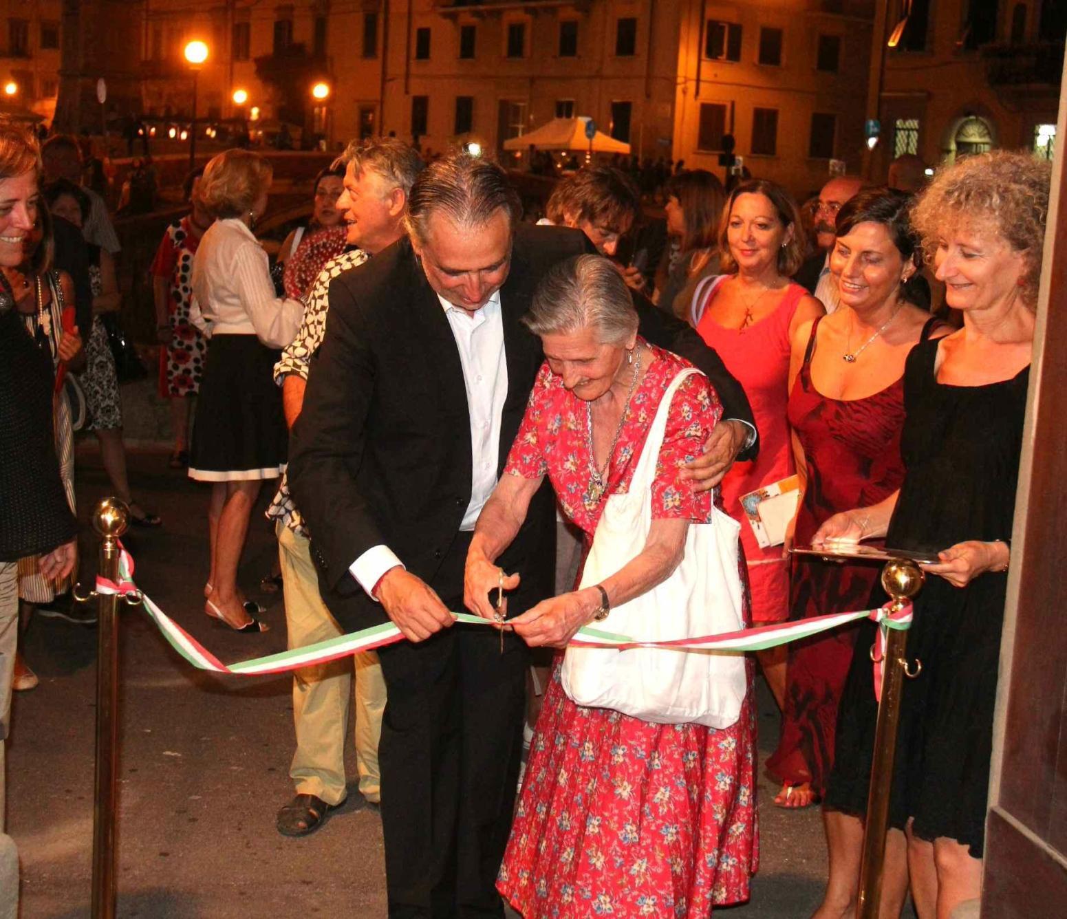 Festa per il taglio del nastro dell’edizione più sofferta 