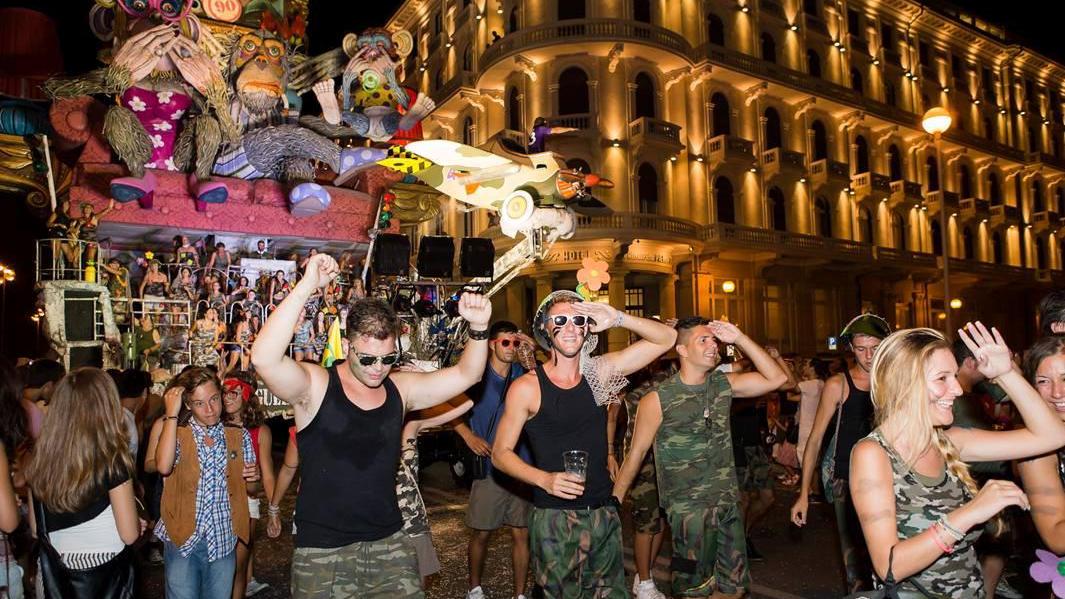 In migliaia per il Carnevale estivo