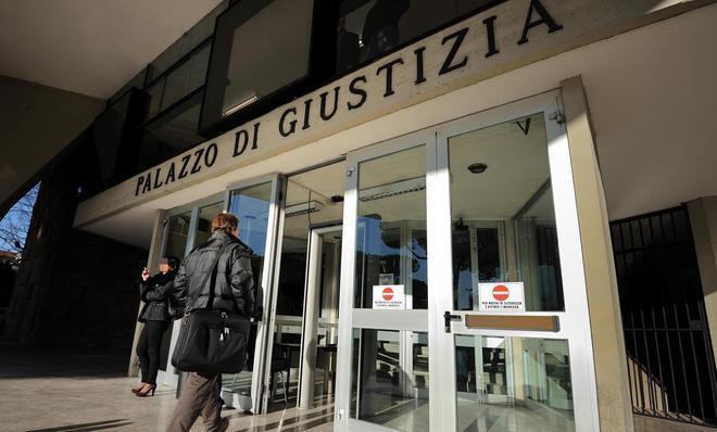 Dodici anni di botte: patteggia sei mesi