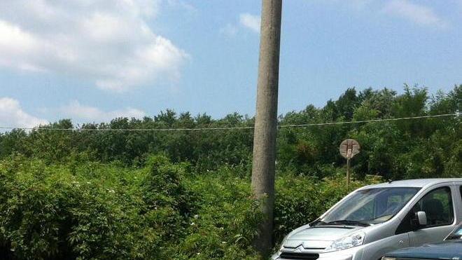 Servono un parcheggio e la pensilina