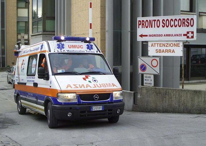 Dieci ore di attesa al pronto soccorso prima della visita